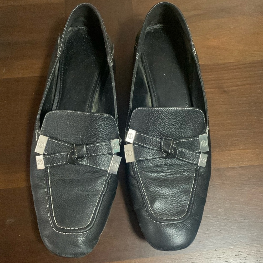Michael Kors, black leather loafers size 9 - Picture 2 of 6
